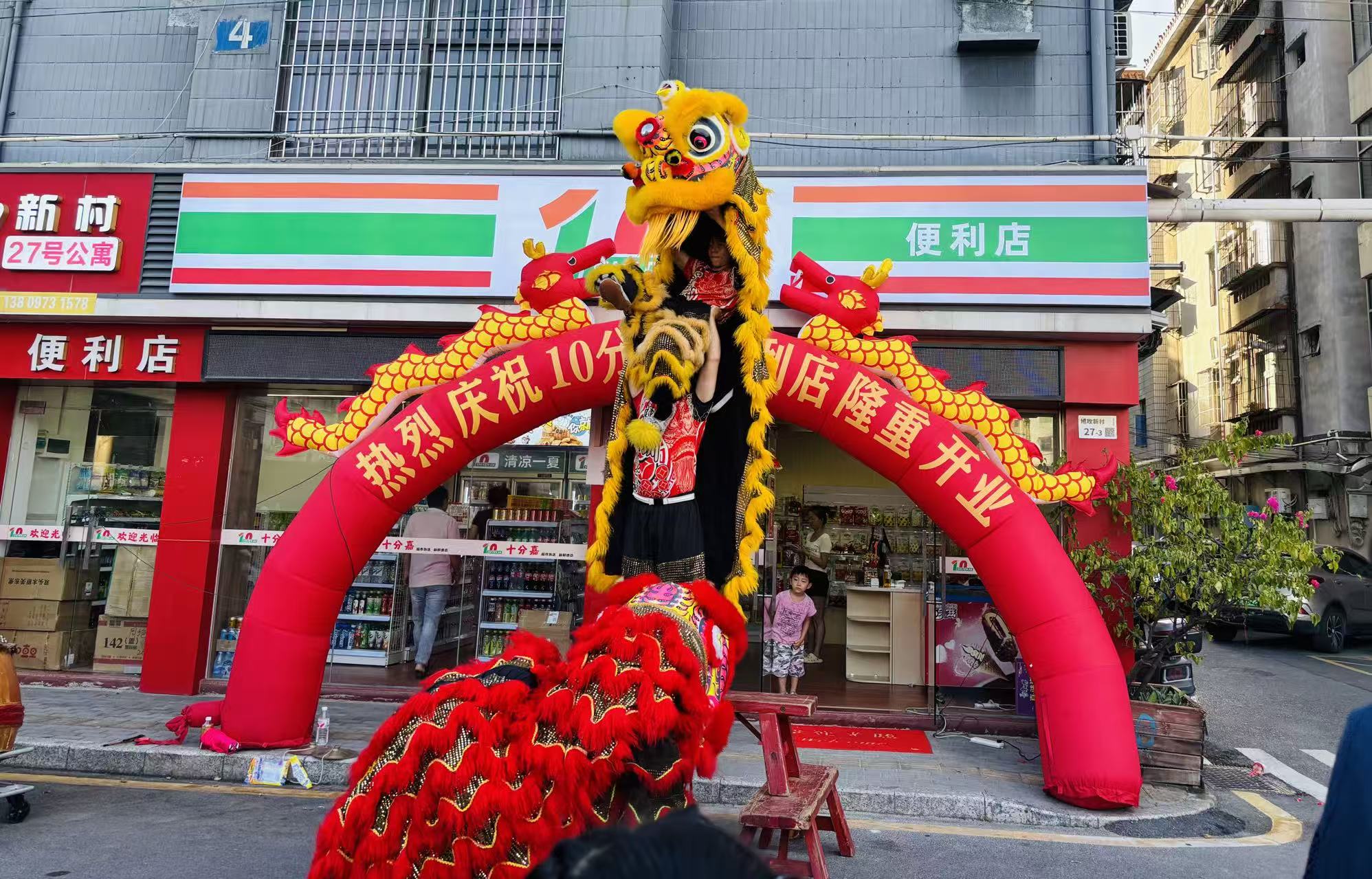 十分嘉便利店经营之道:小空间里的大智慧(图1) 十分嘉便利店经营之道:小空间里的大智慧(图1)